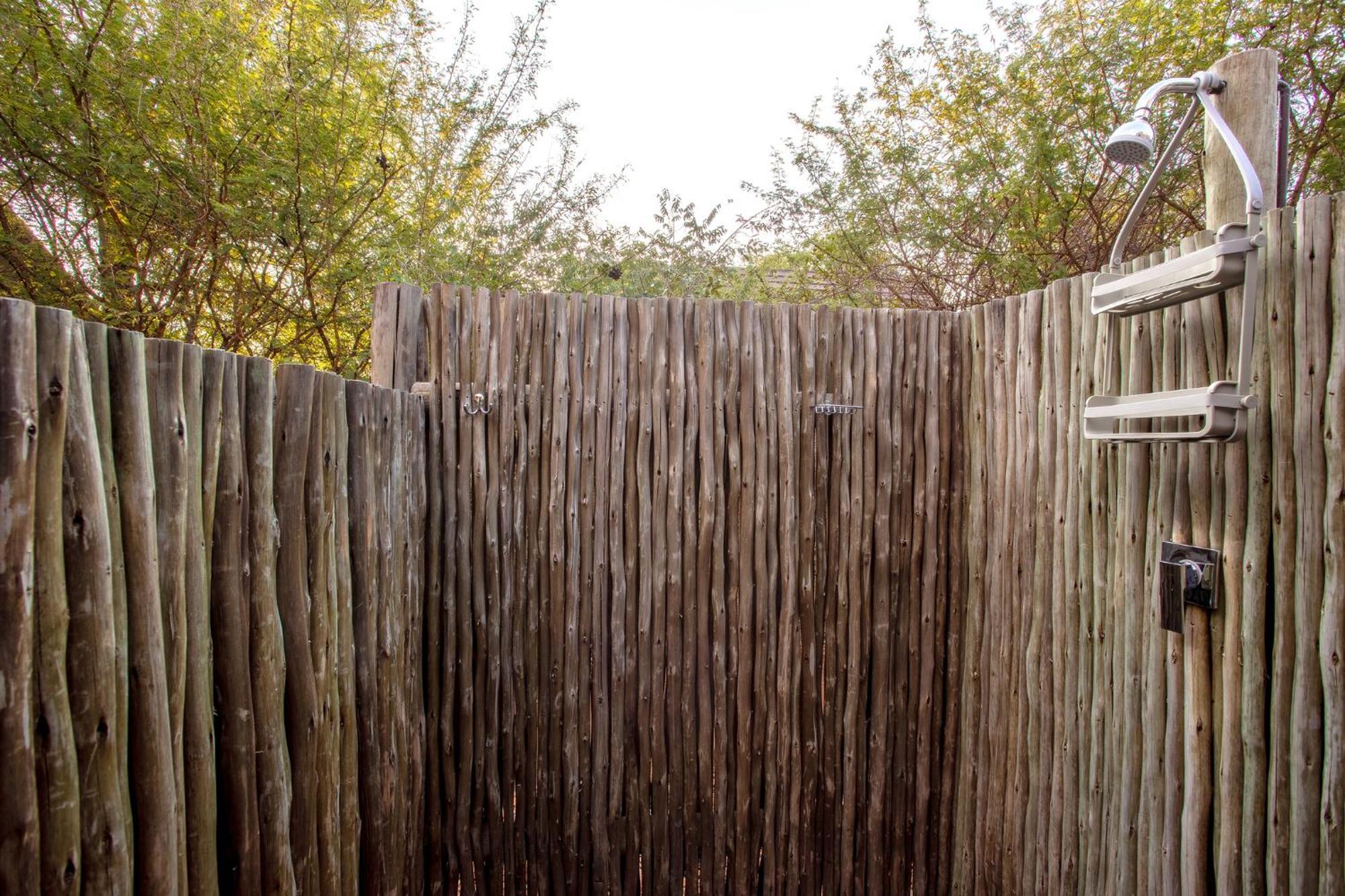 Moya Safari Villa Hoedspruit Exterior photo
